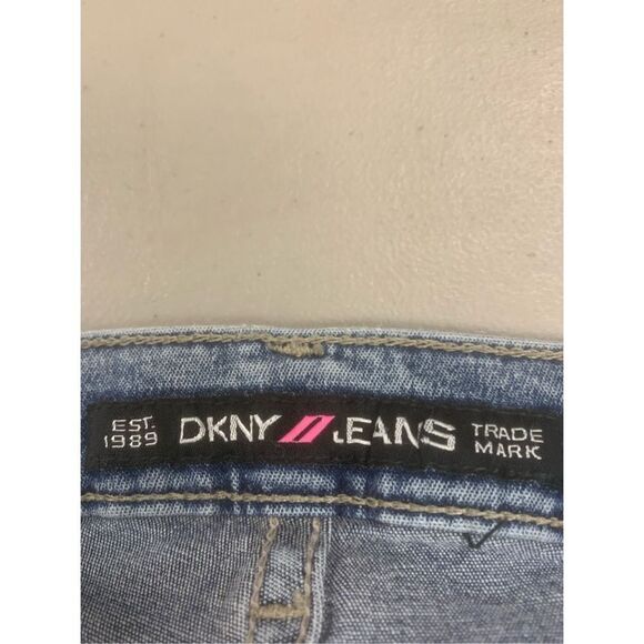 Vintage DKNY Capris Jeans - Picture 6 of 10